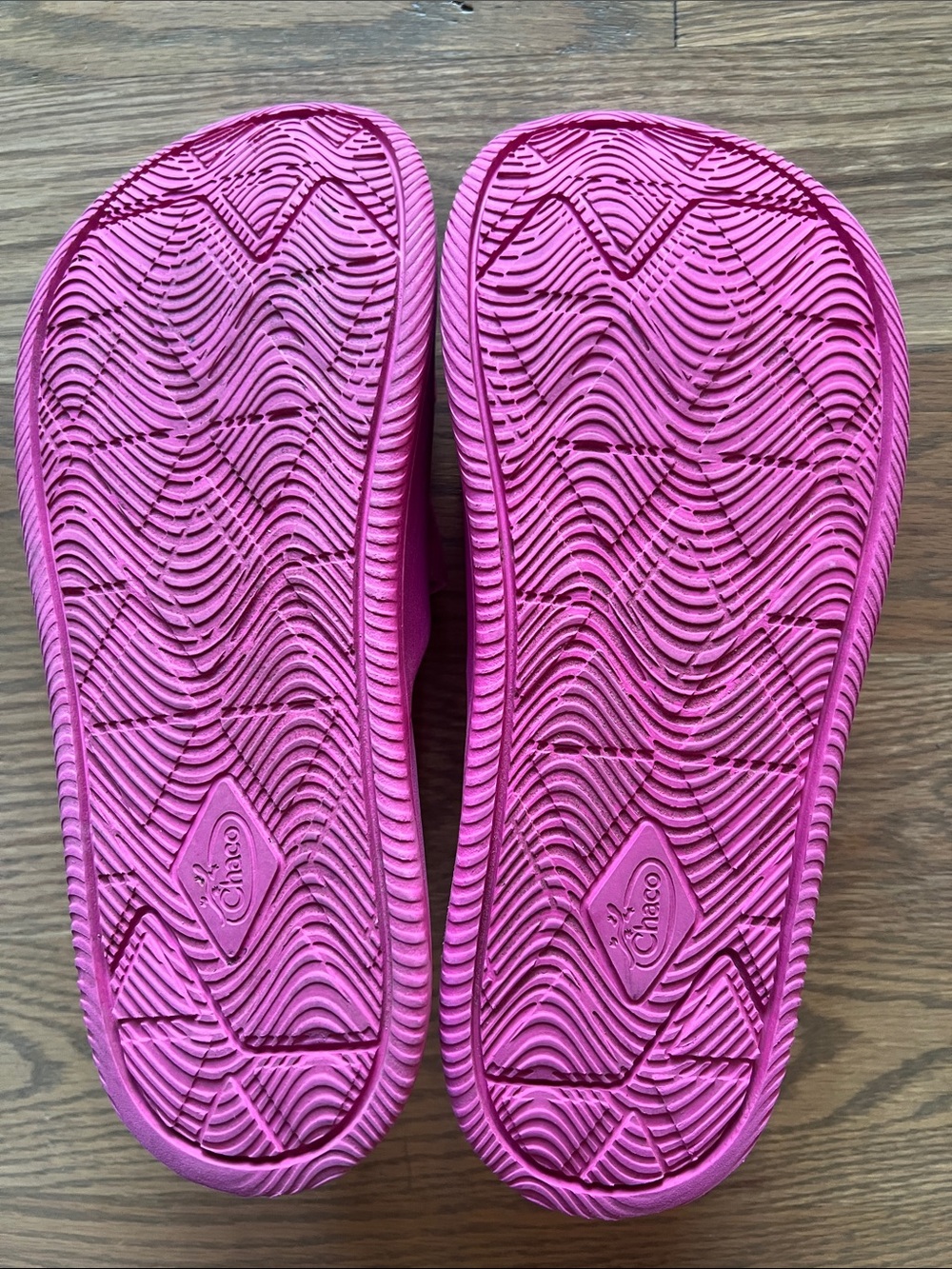 Chaco Chillos Pink Adjustable Slide Sandals - Picture 4 of 6